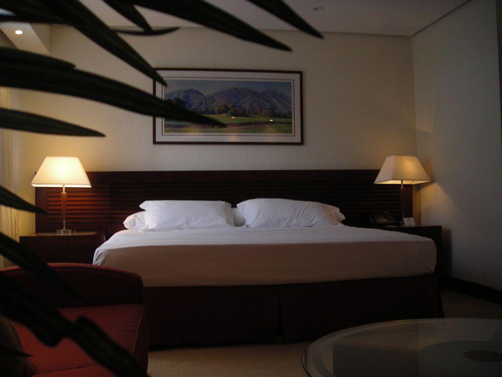 Eurobuilding Hotel&Suites Caracas Exteriér fotografie A bedroom at the Taj Bengal